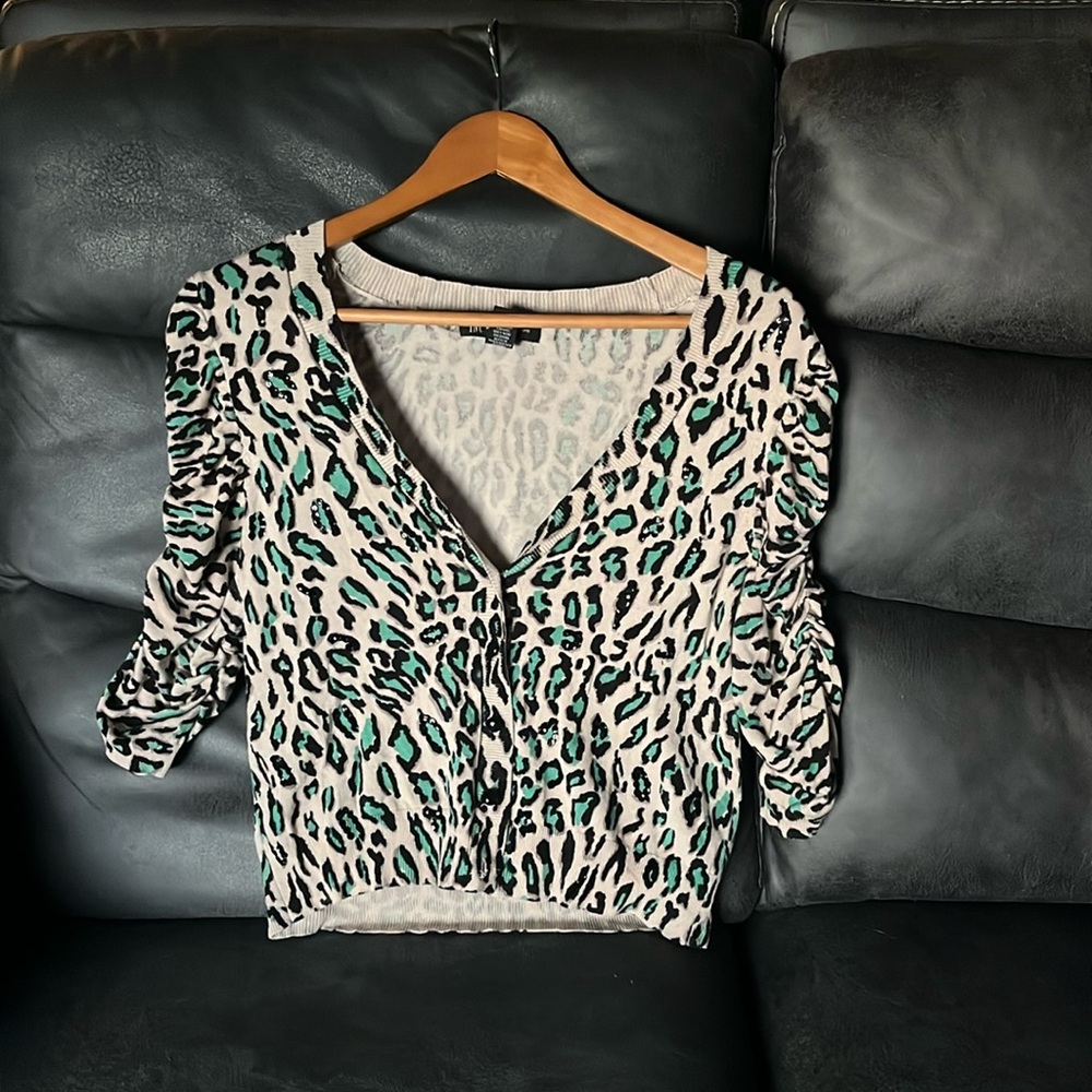 Cheetah print cardigan half sleeve